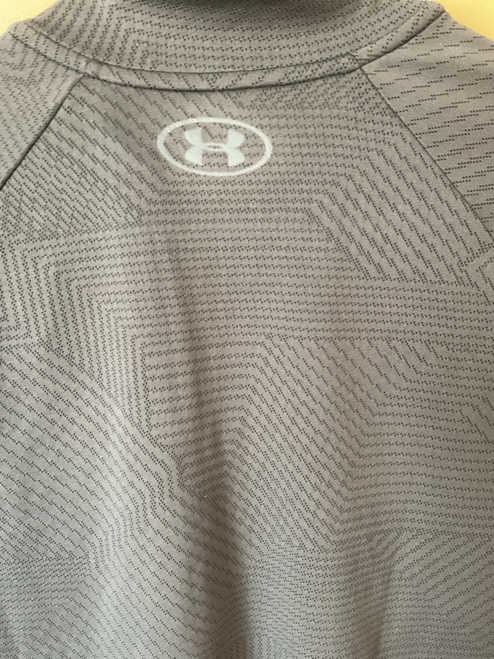 Under Armour Men’s Charcoal Black Half-Zip Heat Gear Loose Pullover - Picture 4 of 6